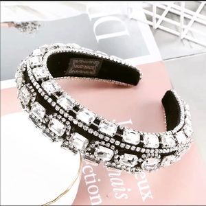 RHINESTONE HEADBAND 🤍